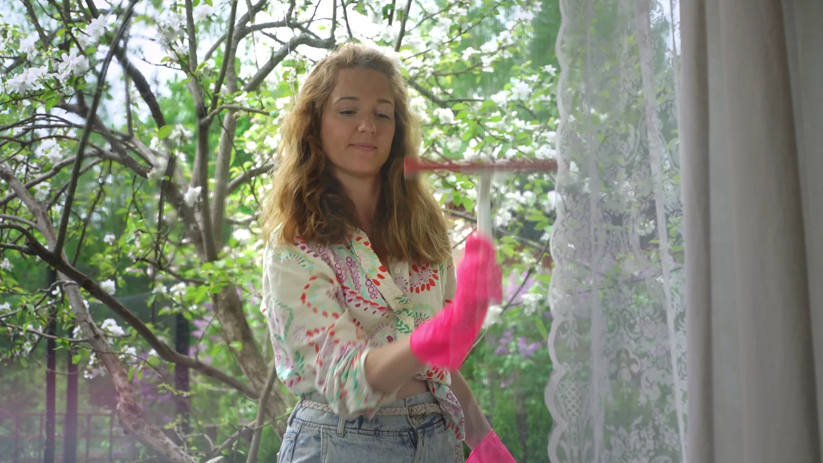 How To Refresh A Home For Spring Without Overspending cover image